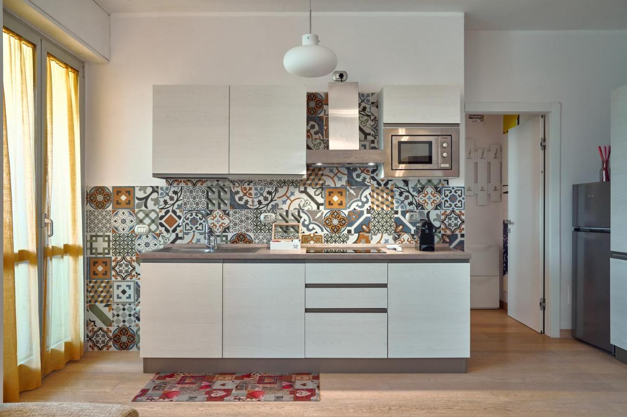 Skyline Apartment Милано Екстериор снимка