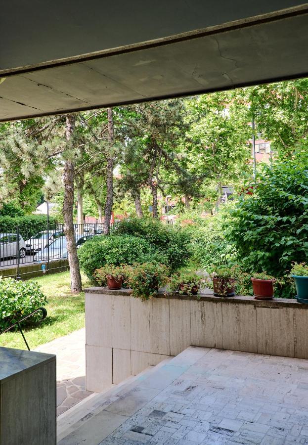 Skyline Apartment Милано Екстериор снимка
