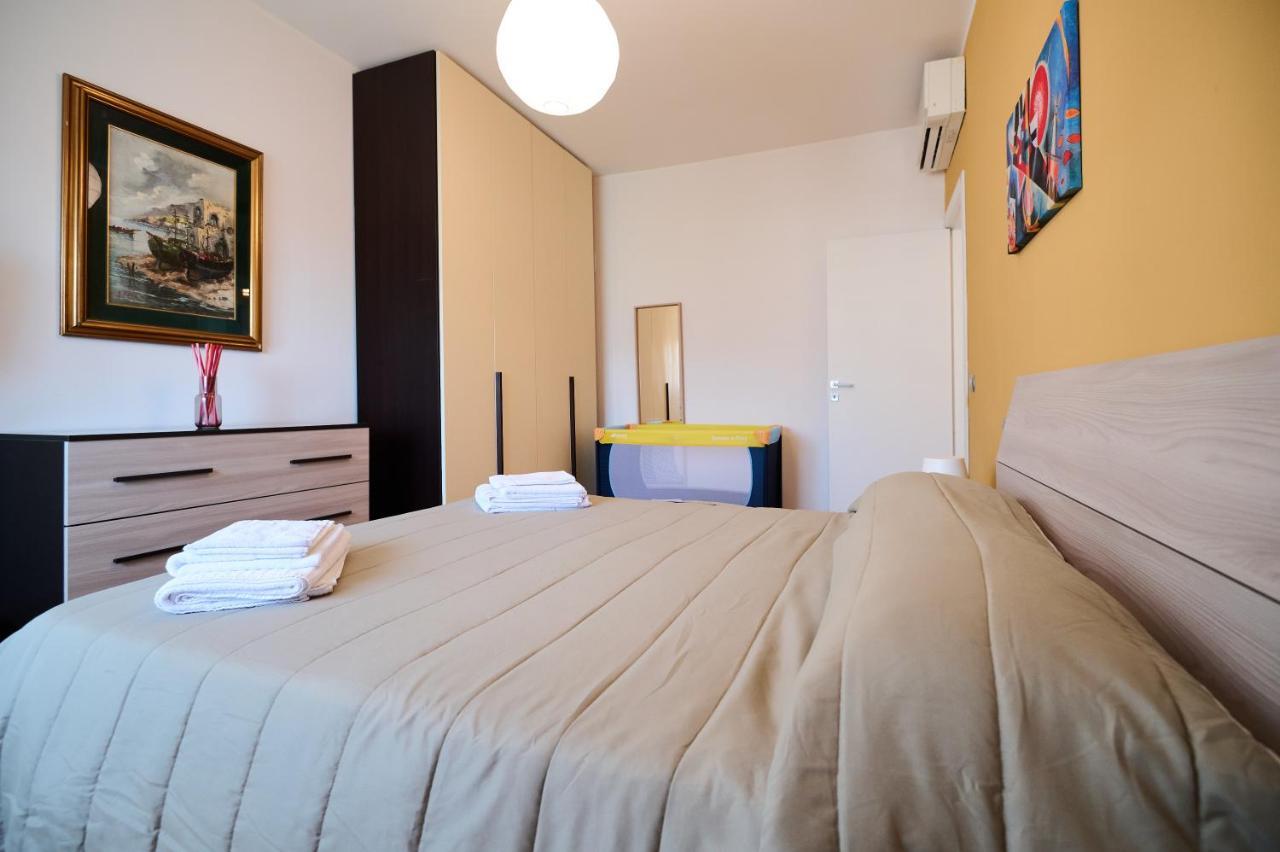 Skyline Apartment Милано Екстериор снимка